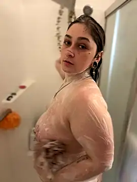 Snapshot of Alix_Valentine chatting on 12/13/25, 07:53 Alix Valentine online show from 12/13/25, 07:53