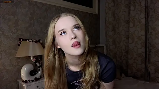 Emma Frosty online show from 10/24/25, 07:10