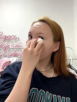 Snapshot of AsiaVegas chatting on 10/09/25, 03:43 AsiaVegas online show from 10/09/25, 03:43