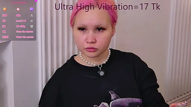 Snapshot of AsiaVegas chatting on 12/02/25, 05:08 AsiaVegas online show from 12/02/25, 05:08