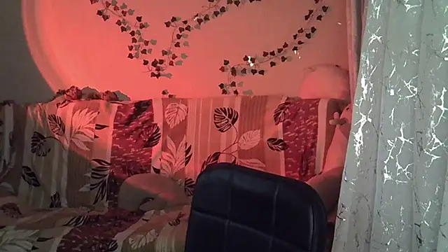 Lily Ember online show from 11/26/25, 07:04