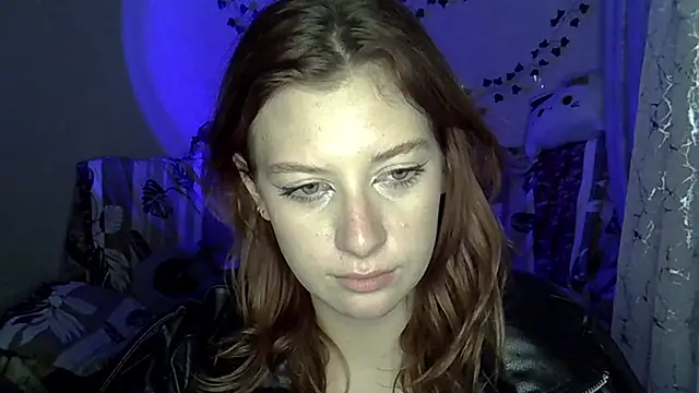 Lily Ember online show from 12/02/25, 08:04