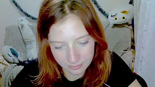 Lily Ember online show from 12/17/25, 07:09