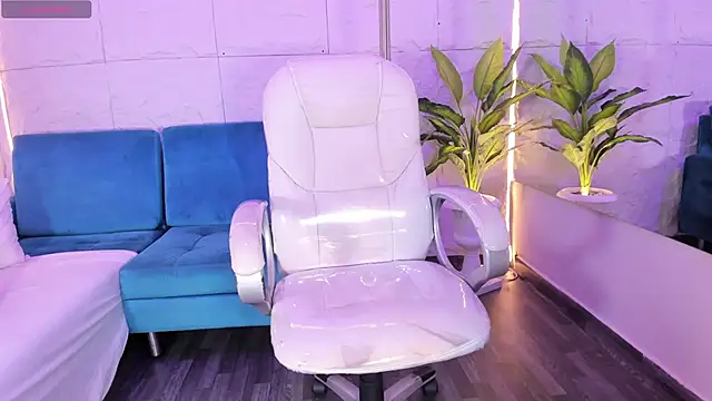 AlissonHarperr online show from 10/29/25, 05:25