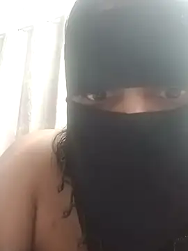 Snapshot of Farihasultana@xh chatting on 10/26/25, 08:26 Farihasultanaxh online show from 10/26/25, 08:26