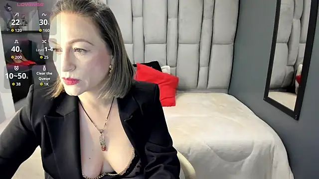 Charlot milf online show from 05/20/26, 11:27