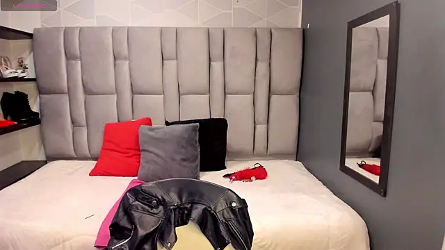 Charlot milf online show from 06/16/26, 11:24