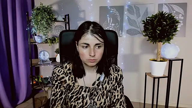 Snapshot of MartaEdams chatting on 04/01/26, 01:41 MartaEdams online show from 04/01/26, 01:41