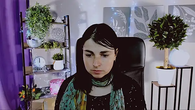 Snapshot of MartaEdams chatting on 04/16/26, 06:25 MartaEdams online show from 04/16/26, 06:25