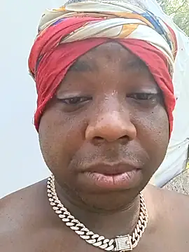 Snapshot of PENTHOUSECEOCLUBHOUSEPRES chatting on 09/15/25, 05:02 PENTHOUSECEOCLUBHOUSEPRES online show from 09/15/25, 05:02