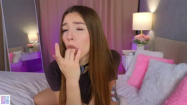 Snapshot of SweetyLali chatting on 10/23/25, 05:55 SweetyLali online show from 10/23/25, 05:55