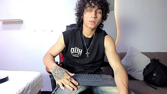 Snapshot of JackesTaylor chatting on 03/17/26, 04:39 JackesTaylor online show from 03/17/26, 04:39