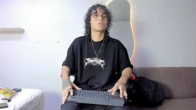 Snapshot of JackesTaylor chatting on 03/24/26, 05:34 JackesTaylor online show from 03/24/26, 05:34