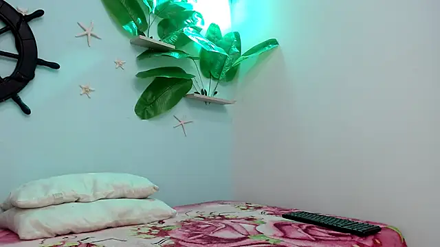 eladyrous98 online show from 09/17/25, 01:24