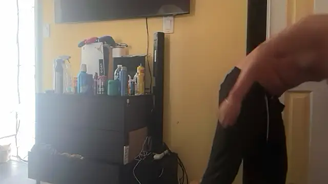 Snapshot of kSwisssxxx chatting on 10/12/25, 05:34 kSwisssxxx online show from 10/12/25, 05:34