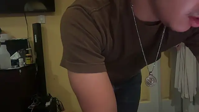 Snapshot of kSwisssxxx chatting on 10/24/25, 02:52 kSwisssxxx online show from 10/24/25, 02:52