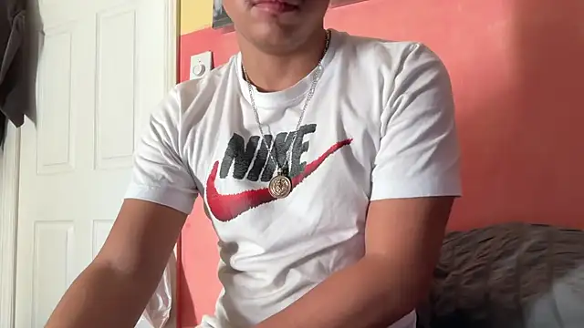 Snapshot of kSwisssxxx chatting on 10/30/25, 10:43 kSwisssxxx online show from 10/30/25, 10:43