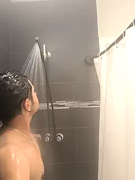 Snapshot of kSwisssxxx chatting on 12/14/25, 12:38 kSwisssxxx online show from 12/14/25, 12:38