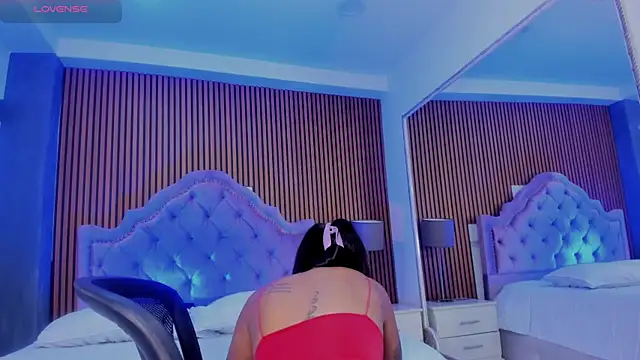 Snapshot of SelenaStonne chatting on 10/04/25, 07:45 SelenaStonne online show from 10/04/25, 07:45