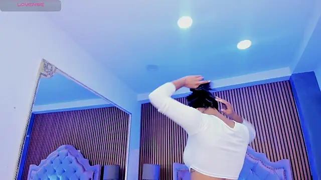 Snapshot of SelenaStonne chatting on 10/11/25, 07:45 SelenaStonne online show from 10/11/25, 07:45