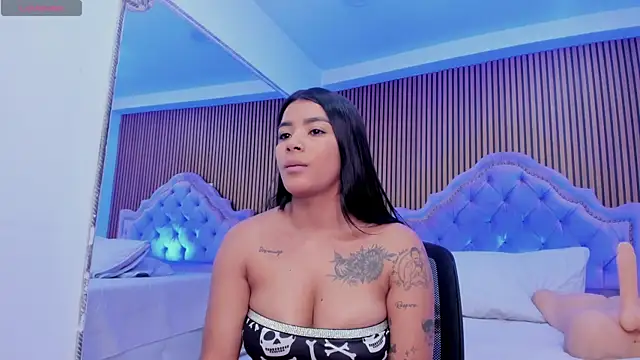 Snapshot of SelenaStonne chatting on 12/05/25, 08:49 SelenaStonne online show from 12/05/25, 08:49