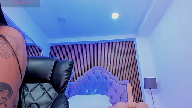 Snapshot of SelenaStonne chatting on 01/11/26, 06:13 SelenaStonne online show from 01/11/26, 06:13