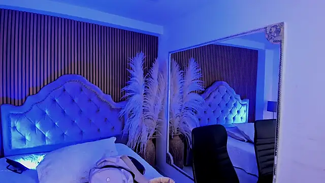 Snapshot of SelenaStonne chatting on 02/19/26, 07:54 SelenaStonne online show from 02/19/26, 07:54