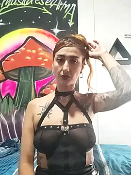 Snapshot of parejajuguetona420 chatting on 03/21/26, 06:55 parejajuguetona420 online show from 03/21/26, 06:55