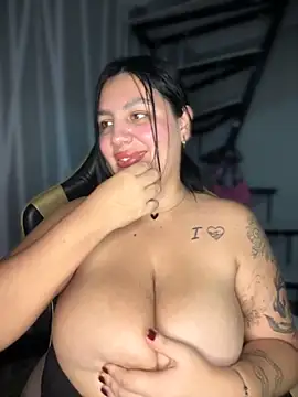 victoria amatista  online show from 10/30/25, 03:30