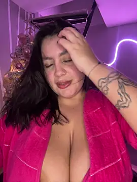 victoria amatista  online show from 12/01/25, 07:35