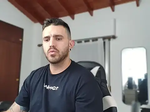 Snapshot of xfeegoox chatting on 09/18/25, 10:01 xfeegoox online show from 09/18/25, 10:01