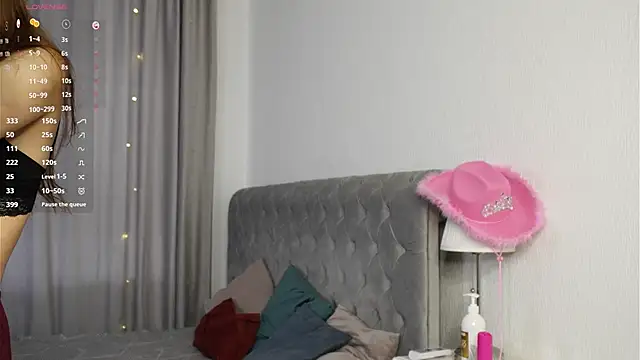 TaiteFairfield online show from 09/20/25, 08:59