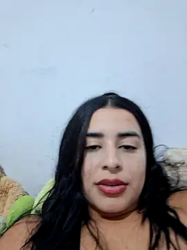 Snapshot of channell0 chatting on 06/27/26, 05:12 channell0 online show from 06/27/26, 05:12