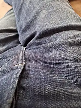 Snapshot of minnetird chatting on 12/02/25, 11:37 minnetird online show from 12/02/25, 11:37