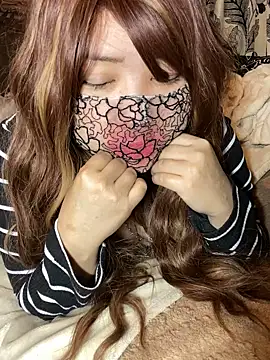 Snapshot of xoxLILxMELOxox chatting on 10/30/25, 05:42 xoxLILxMELOxox online show from 10/30/25, 05:42