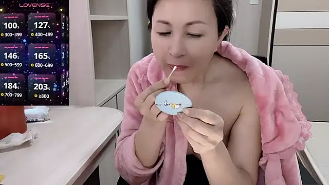 JackieBell online show from 10/31/25, 01:50