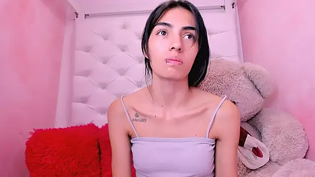 Snapshot of eimy_skinny_ chatting on 03/07/26, 12:46 eimy skinny online show from 03/07/26, 12:46