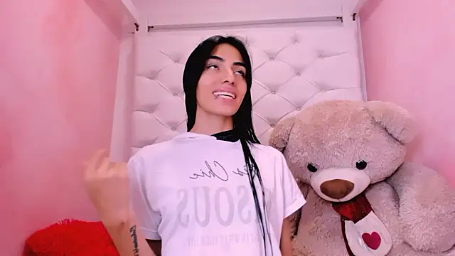 Snapshot of eimy_skinny_ chatting on 03/10/26, 01:49 eimy skinny online show from 03/10/26, 01:49