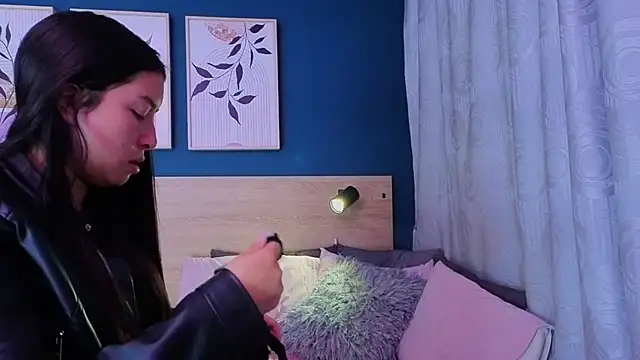 SarahMiler  online show from 03/02/26, 12:34