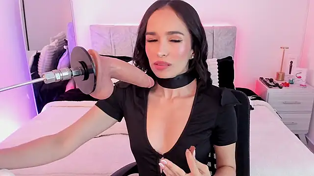 Snapshot of Taylormaxwell chatting on 10/10/25, 10:31 Taylormaxwell online show from 10/10/25, 10:31