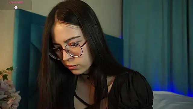 ywixos online show from 10/21/25, 02:29