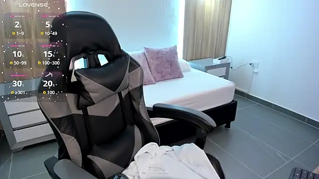 megara x  online show from 10/18/25, 11:38