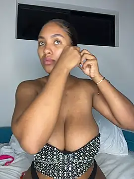 Mia sweet80 online show from 10/10/25, 03:27