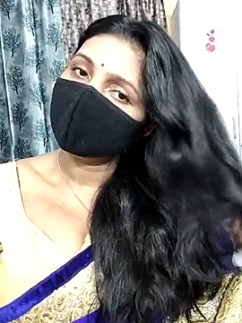 Hotty Sonali online show from 04/02/26, 12:30