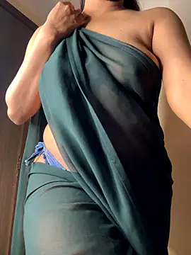 Cute-Sakhi online show from 10/22/25, 03:23