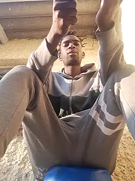 Snapshot of BBC_RILEYG chatting on 10/25/25, 04:20 BBC RILEYG online show from 10/25/25, 04:20