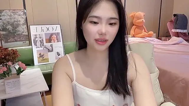 Snapshot of suki-1 chatting on 09/18/25, 08:49 suki-1 online show from 09/18/25, 08:49