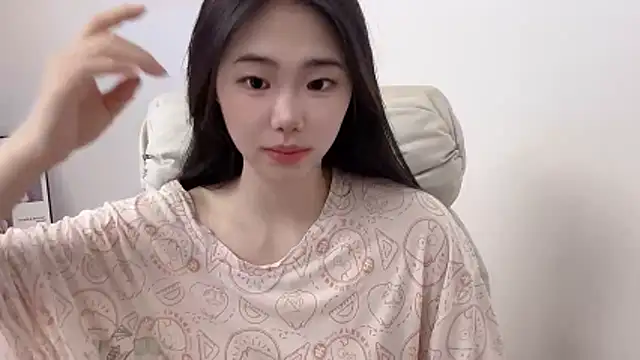 suki-1 online show from 04/24/26, 09:23