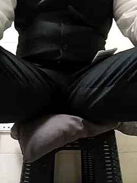 Snapshot of PROMYLOVE chatting on 12/16/25, 04:50 PROMYLOVE online show from 12/16/25, 04:50