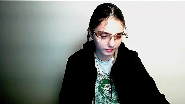 Sun Shine   online show from 12/21/25, 03:24